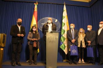 Lugo está en Bolivia como observador de las elecciones